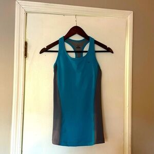 Nike Drifit Tech Built in Bra Tank Top! EUC
